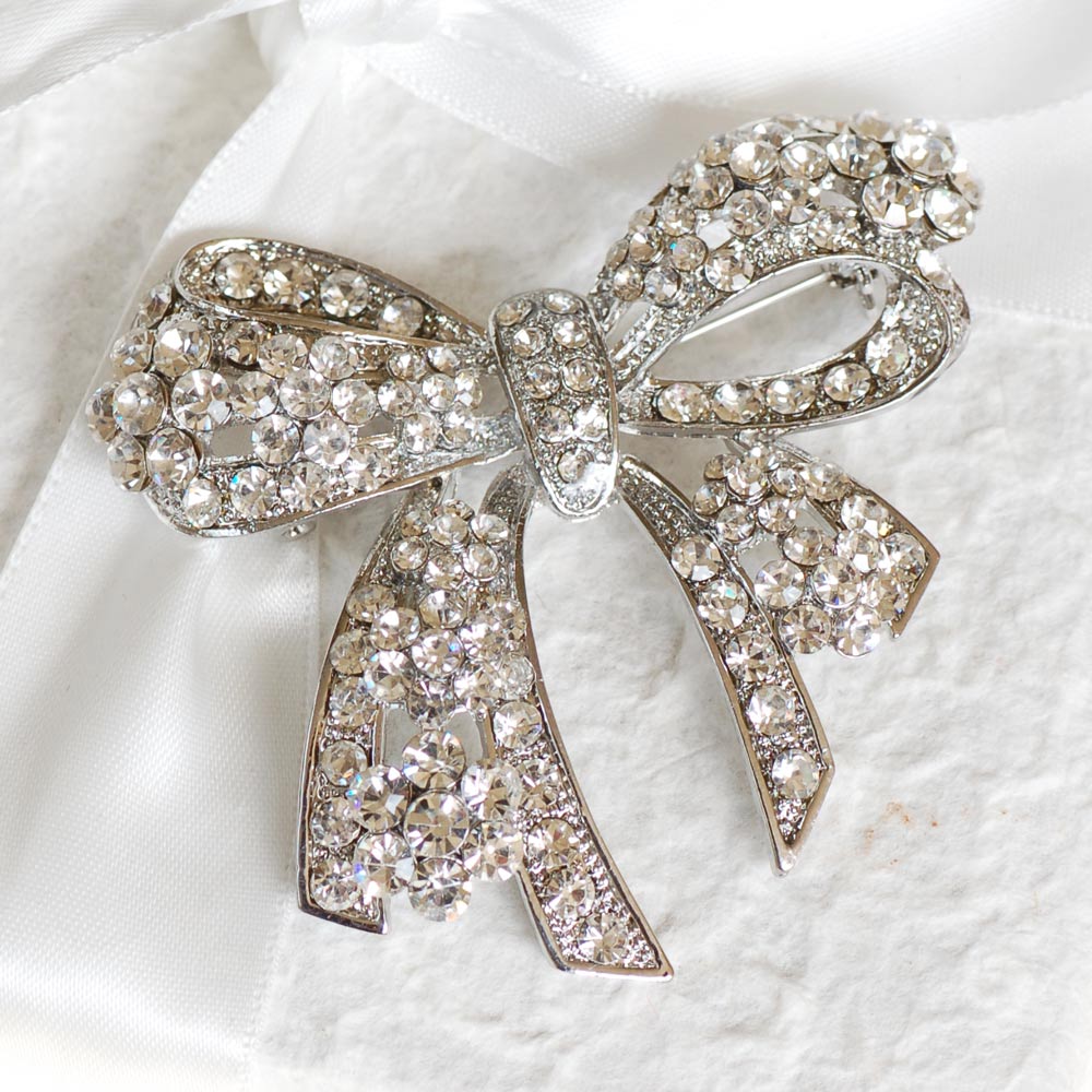 Vintage bow sale brooch